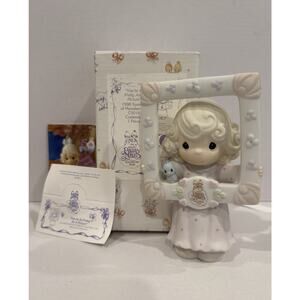Precious Moments Figurine C0016 "You're As Pretty As A Picture"